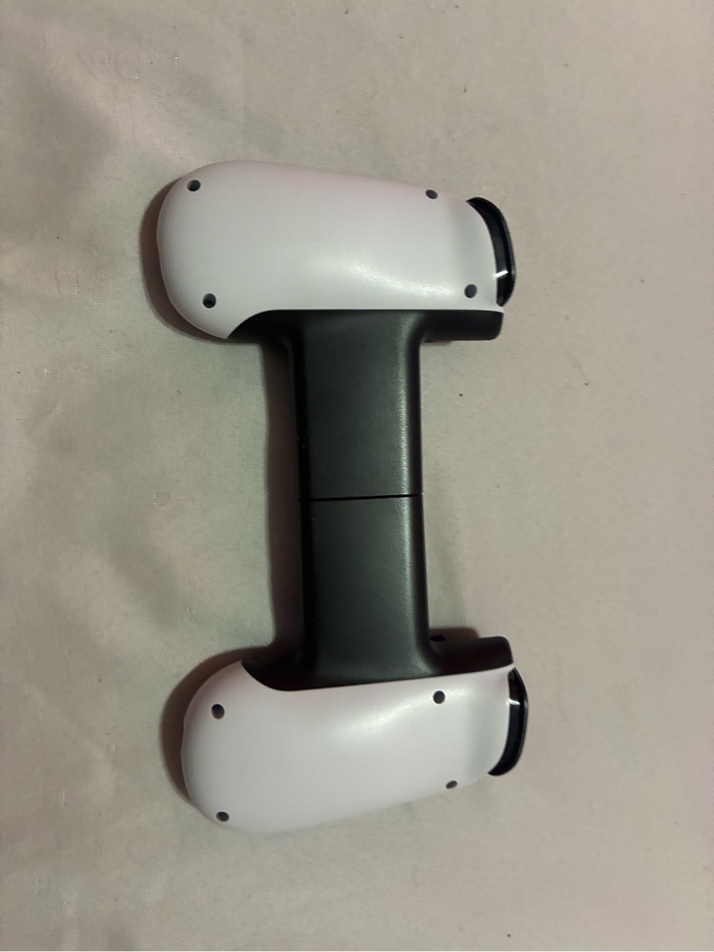 Backbone One Compatible White Mobile Gaming Controller - Picture 2 of 2